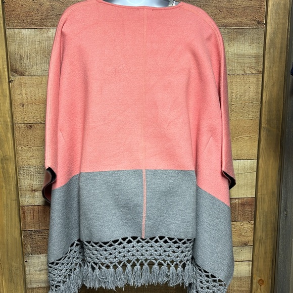 Roffe Color Block Fringe Ruana - Picture 6 of 13